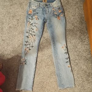 Drifrwood Floral Embroidered Women Jeans